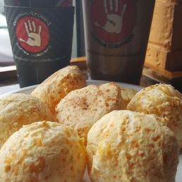 Common Ground Eggs Benedict