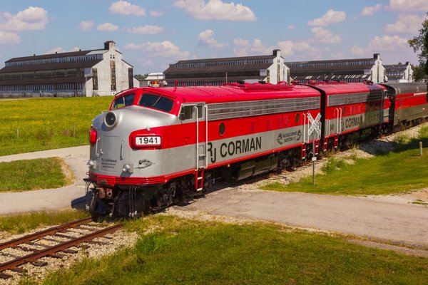 My Old Kentucky Dinner Train by null