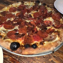 Spicy Pulled Pork, Pepperoni, Bacon & Sausage Spicy Pulled Pork, Pepperoni, Bacon & Sausage