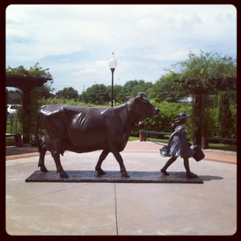 Blue Bell Creameries - Blue Bell Creameries. - Ice Cream & Frozen Yogurt Near Me - Brenham, Texas Blue Bell Creameries - Blue Bell Creameries. - Ice Cream & Frozen Yogurt Near Me - Brenham, Texas
