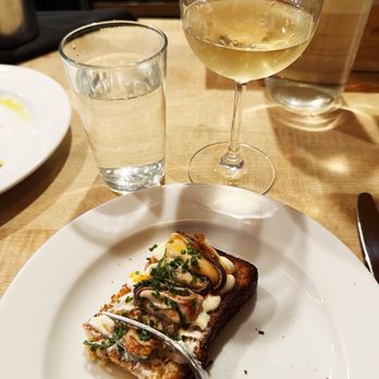 Malagon - Brioche and mussels with aioli and herbs. - Spanish Near Me - Charleston, South Carolina