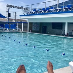 Starboard Swim Club - Swim up pool bar!