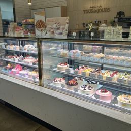 Cakes display Cakes display