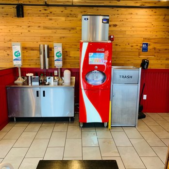 Uburger - Fountain Soda - Burgers Near Me - Andover, Massachusetts