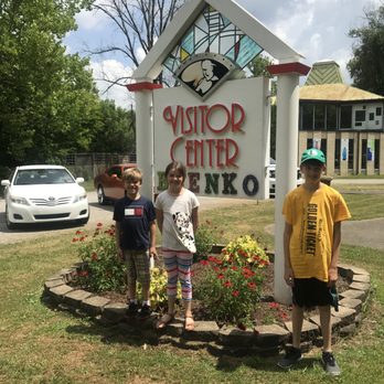 Blenko Glass Company - Outside of Blenko visitor's center - Home Decor Near Me