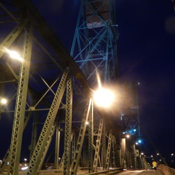 Hawthorne Bridge - Landmarks & Historical Buildings Near Me - Portland, Oregon Hawthorne Bridge - Landmarks & Historical Buildings Near Me - Portland, Oregon