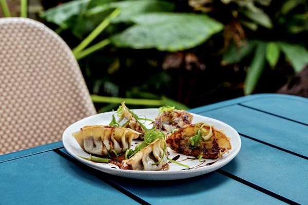 White Sands Hotel by null