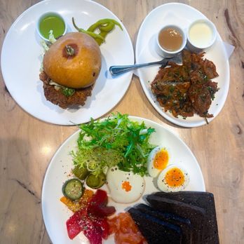 Launderette - fried chicken sammie, potato latkes, and salmon gravlax - New American Near Me - Austin, Texas