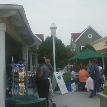 Clinton Premium Outlets - Shopping Centers Near Me - Clinton, Connecticut Clinton Premium Outlets - Shopping Centers Near Me - Clinton, Connecticut