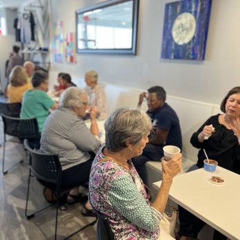 The Golden Scoop - Ice Cream & Frozen Yogurt Near Me - Overland Park, Kansas