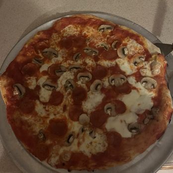 Yearling Pizza - Pepperoni& Mushroom pizza - Pizza Near Me - Lexington, Kentucky Yearling Pizza - Pepperoni& Mushroom pizza - Pizza Near Me - Lexington, Kentucky