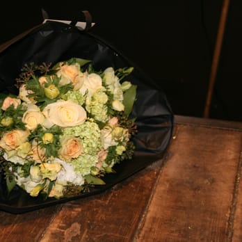 Helianthus - Florists Near Me - Uccle, BRU
