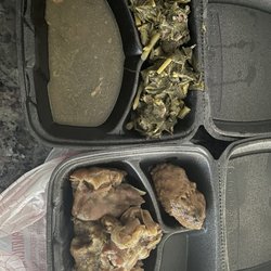 Hunnicutt's Cafe - Pig feet's , salisbury steak and two sides of collard greens