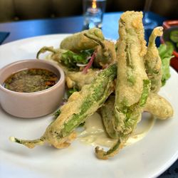 Que Mas - Tempura fried shishito peppers