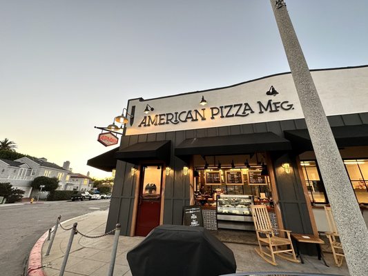 American Pizza Manufacturing by null