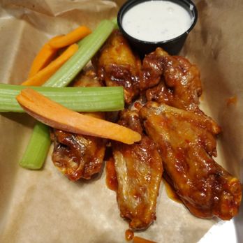 Buffalo Wild Wings - Asian zing - Sports Bars Near Me - Newburgh, New York