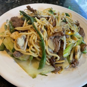 Sabye - Chow Mein Beef, mushroom, celery, onion, yellow bell pepper, sliced chestnut, long green bean, napa - Thai Near Me - Sherwood, Oregon Sabye - Chow Mein Beef, mushroom, celery, onion, yellow bell pepper, sliced chestnut, long green bean, napa - Thai Near Me - Sherwood, Oregon