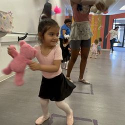 Bella Ballerina - Bear dance