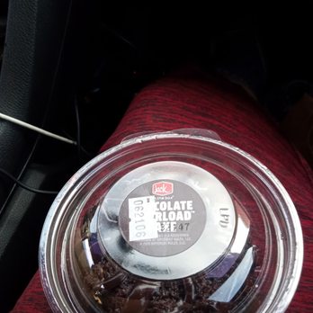 Jack in the Box - Chocolate overload cake - Fast Food Near Me - Bakersfield, California