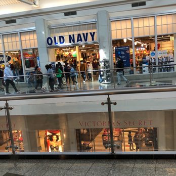 champs fairview mall