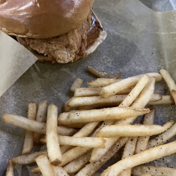 Buffalo Wild Wings - Classic Crispy Chicken Sandwich - Chicken Wings Near Me - Lombard, Illinois Buffalo Wild Wings - Classic Crispy Chicken Sandwich - Chicken Wings Near Me - Lombard, Illinois