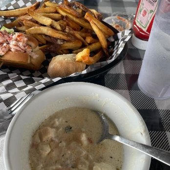 The Chowder House - Seafood chowder and lobster roll plate - Seafood Near Me - Neils Harbour, Nova Scotia The Chowder House - Seafood chowder and lobster roll plate - Seafood Near Me - Neils Harbour, Nova Scotia