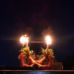 Hoomau A Mai Grille Luau - Samoan Fire Knife