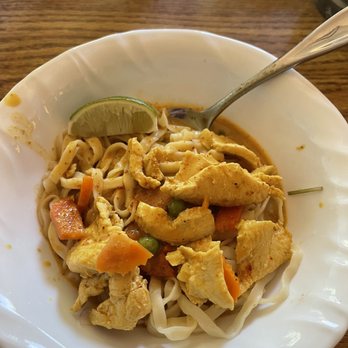 Tuay Thai - 30. Khao Soi (chicken). Comes with noodles, fresh cilantro, onions, and 2 lime wedges on the side - Thai Near Me - Palos Heights, Illinois Tuay Thai - 30. Khao Soi (chicken). Comes with noodles, fresh cilantro, onions, and 2 lime wedges on the side - Thai Near Me - Palos Heights, Illinois