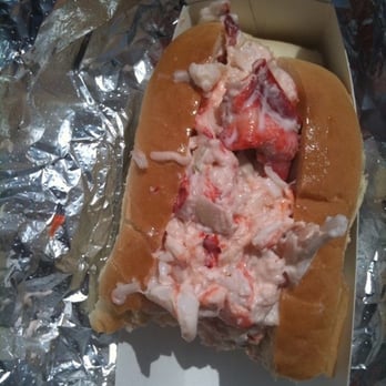 James Hook & Co - oh man... "the first bite" - Seafood Near Me - Boston, Massachusetts