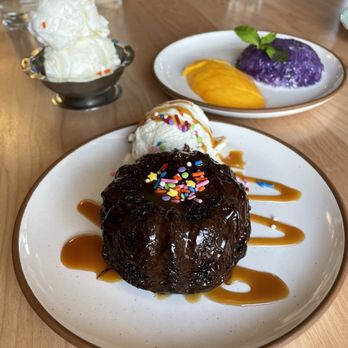 Rama Thai Restaurant - Chocolate Lava Cake w Vanilla - Thai Near Me - Beaverton, Oregon