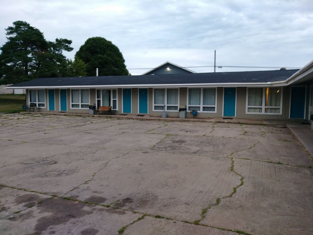 LAKE GOGEBIC MOTEL Updated August 2024 301 Elm, Bergland, Michigan