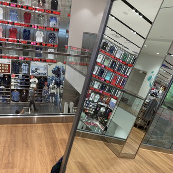 Uniqlo - Men's Clothing Near Me - Honolulu, Hawaii