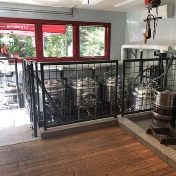 Little House Brewing - Nice seating area in the back - Brewpubs Near Me - Chester, Connecticut Little House Brewing - Nice seating area in the back - Brewpubs Near Me - Chester, Connecticut