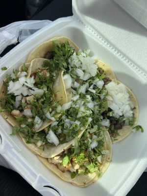 Tacos La Banqueta by null