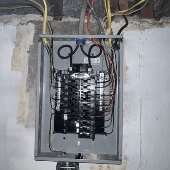 Line Electric - 200 amp breaker panel - Electricians Near Me - Saint Louis, Missouri Line Electric - 200 amp breaker panel - Electricians Near Me - Saint Louis, Missouri