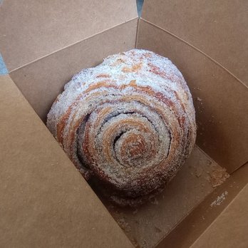 Cheeky's - Cinnamon Roll - Breakfast & Brunch Near Me - Palm Springs, California
