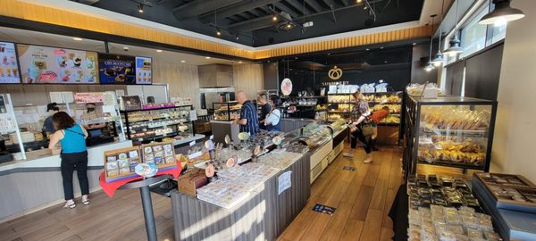 Sunmerry Bakery by null