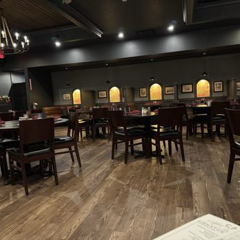 Carfagna's Ristorante - Dining area - Italian Near Me - Columbus, Ohio Carfagna's Ristorante - Dining area - Italian Near Me - Columbus, Ohio