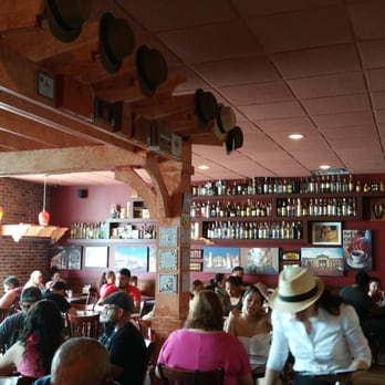 Senor Pan Cafe - Fullerton - Las botellas de licord, muy curioso! - Cuban Near Me - Chicago, Illinois Senor Pan Cafe - Fullerton - Las botellas de licord, muy curioso! - Cuban Near Me - Chicago, Illinois