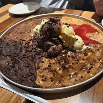 BJ's Restaurant & Brewhouse - Giant pizookie - New American Near Me - Orlando, Florida BJ's Restaurant & Brewhouse - Giant pizookie - New American Near Me - Orlando, Florida