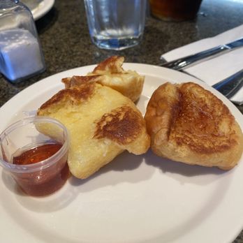 Liliha Bakery - Hawaiian bread - Bakeries Near Me - Honolulu, Hawaii