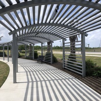 Ivy Park - Lower Kirby District - Parks Near Me - Houston, Texas