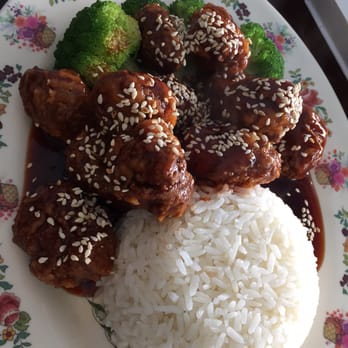 Chen Vegetarian House - Delicious sesame "chicken!" - Vegetarian Near Me - West Reading, Pennsylvania