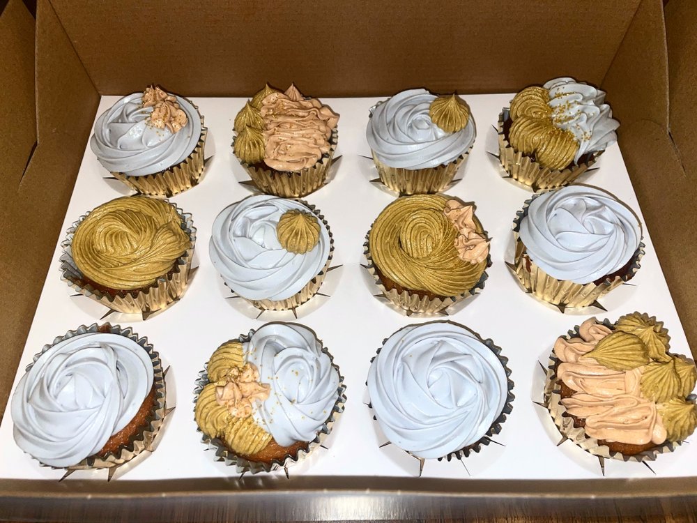 SILLY BEE CAKES Virginia Beach, Virginia Custom Cakes Phone