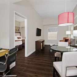 Hawthorn Suites By Wyndham Mcallen - 2 Queen Suite