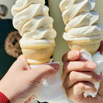 Meadowlark Dairy - Earl Grey Black Tea (M) - Ice Cream & Frozen Yogurt Near Me - Pleasanton, California Meadowlark Dairy - Earl Grey Black Tea (M) - Ice Cream & Frozen Yogurt Near Me - Pleasanton, California