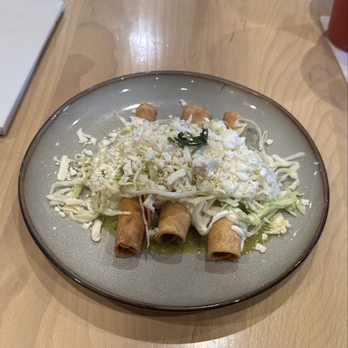 Bravis - Taquitos (Happy Hour) - Mexican Near Me - Shakopee, Minnesota