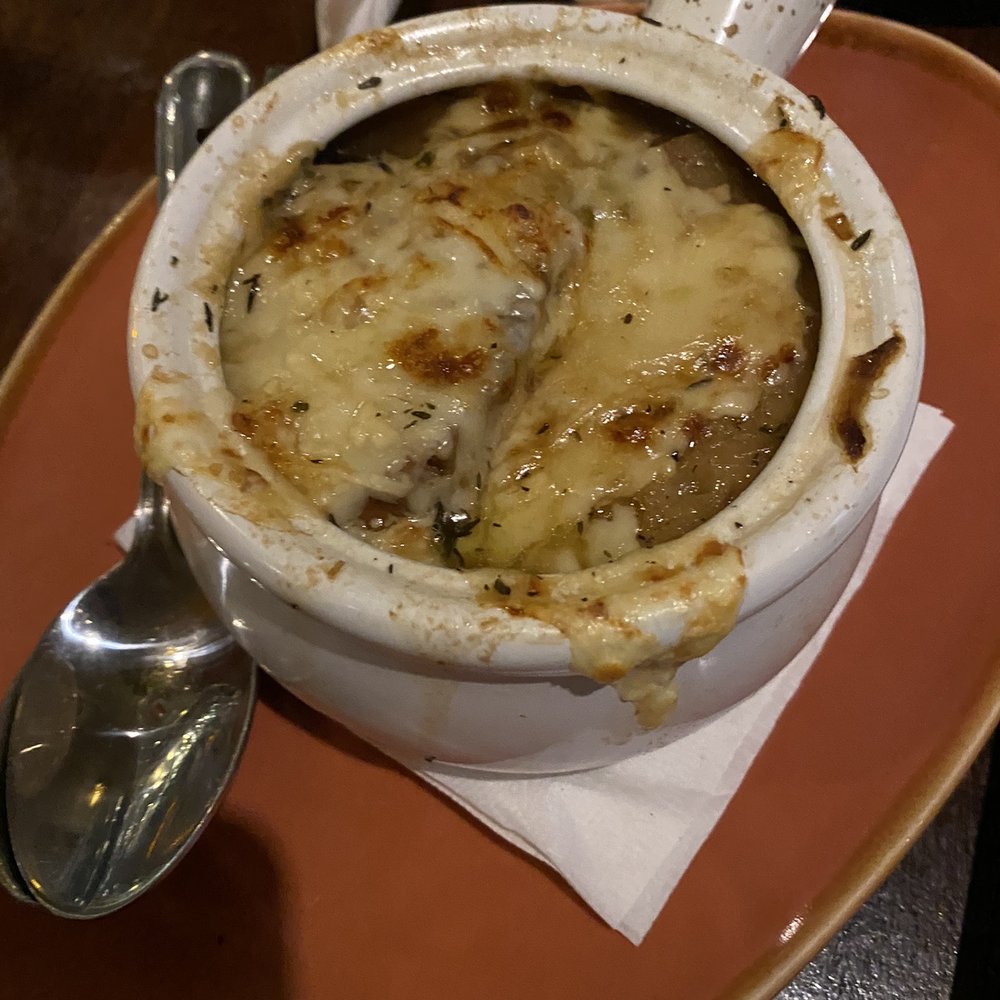 Town Crier Pub - Onion Soup - Pubs Near Me - Toronto, Ontario Town Crier Pub - Onion Soup - Pubs Near Me - Toronto, Ontario