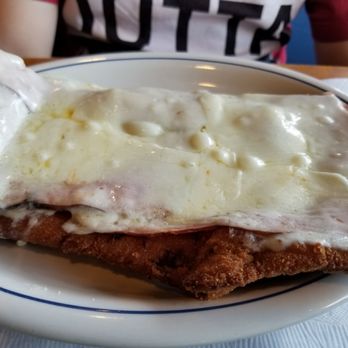 El Pub - Cuban Near Me - Miami, Florida
