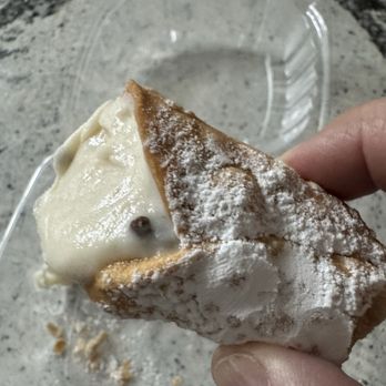 Derita Italian Deli - Cannoli - Delis Near Me - St. Augustine, Florida